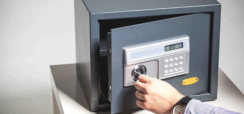 Jewelry Safe Unlocking Service in Calabasas, California