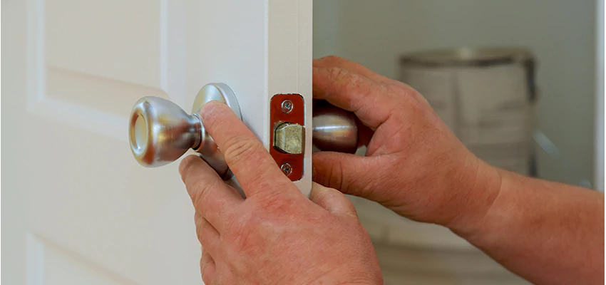 AAA Locksmiths For lock Replacement in Calabasas, California