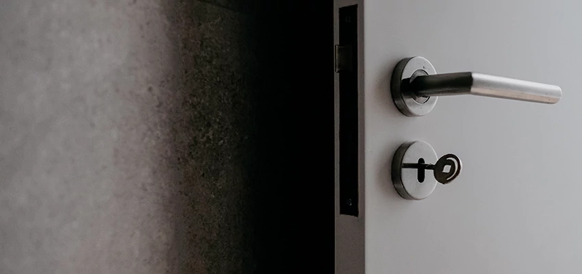 Front Door Handle Repair And Installation in Calabasas, CA