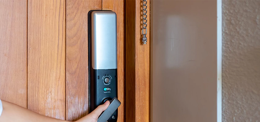 Home Security Electronic Locks Upgrades in Calabasas, CA