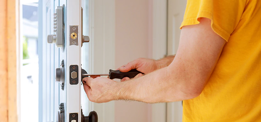 Eviction Locksmith For Key Fob Replacement Services in Calabasas, CA